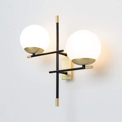 картинка Maytoni Настенный светильник (бра) Ностальгия / Nostalgia E14х2