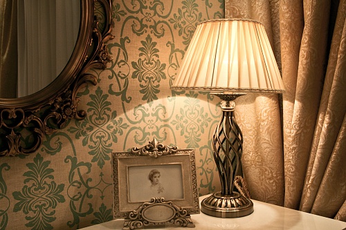 картинка Maytoni Настольный светильник Изящество / Grace E14х1